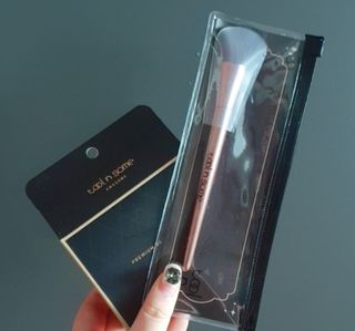 툴앤썸 로즈골드 에디션 치크or쉐딩 브러시+밀키 내추럴 스펀지+호빵 곤약 스펀지 — 5점을 준 리뷰어가 2021년 2월 올린 사용 사진
