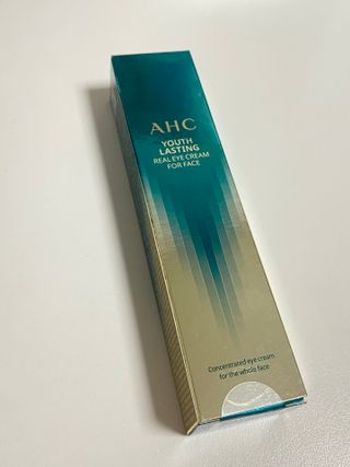 [NEW 탄력유턴 아이크림] AHC 유스 래스팅 리얼 아이크림 포 페이스 — 5점을 준 리뷰어가 2021년 3월 올린 사용 사진