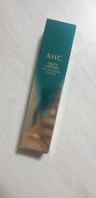 [NEW 탄력유턴 아이크림] AHC 유스 래스팅 리얼 아이크림 포 페이스 — 5점을 준 리뷰어가 2021년 2월 올린 사용 사진
