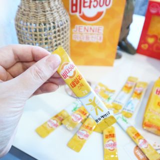 [광동제약] 비타500데일리스틱 제니 에디션60포&굿즈3종 — 5점을 준 리뷰어가 2021년 10월 올린 사용 사진