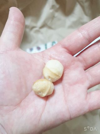 도이퉁 마카다미아 넛 90g  로얄 마카넛 오리지널 쏠트 허니 — 5점을 준 리뷰어가 2021년 3월 올린 사용 사진