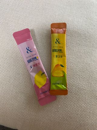 비타앤C 레몬맛, 망고맛 — 5점을 준 리뷰어가 2021년 4월 올린 사용 사진