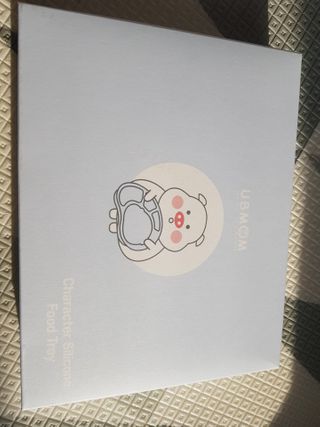 유비맘 캐릭터 실리콘 흡착 식판_색상 랜덤발송 — 5점을 준 리뷰어가 2021년 2월 올린 사용 사진