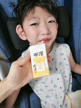 메디웰 페디아드링크 미니 바나나맛 — 5점을 준 리뷰어가 2022년 8월 올린 사용 사진