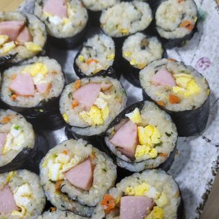 해풀잎 누구나 김밥*2ea [(혼합야채 35g *2ea,  김밥김 (10g, 2ea),  양념간장 (6g, 10ea), 참기름(5g, 4ea)] — 4점을 준 리뷰어가 2022년 6월 올린 사용 사진