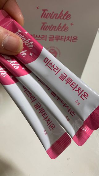 메디포스트 모비타 미쓰리 글루타치온 30포 — 5점을 준 리뷰어가 2023년 1월 올린 사용 사진