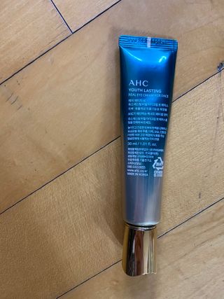 [NEW 탄력유턴 아이크림] AHC 유스 래스팅 리얼 아이크림 포 페이스 — 5점을 준 리뷰어가 2021년 2월 올린 사용 사진