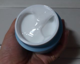 Dr.느루벗 느루벗 모이스쳐 24 크림 — 5점을 준 리뷰어가 2021년 1월 올린 사용 사진