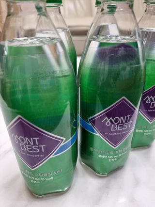 몽베스트 Montbest with Sparkling water Plain 20병 — 5점을 준 리뷰어가 2022년 6월 올린 사용 사진