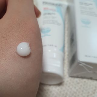 피지오겔 레드수딩 시카밸런스 크림 50ml — 2.5점을 준 리뷰어가 2022년 4월 올린 사용 사진