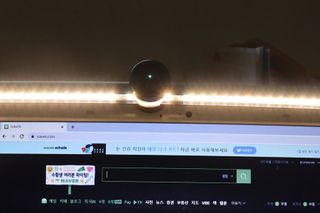 TOMO GRAPHY 나 있을땐 환한 조명 나 없을땐 확실한 살균 ★ DESK LIGHT & STERILIZER [ON] ★ — 5점을 준 리뷰어가 2021년 11월 올린 사용 사진