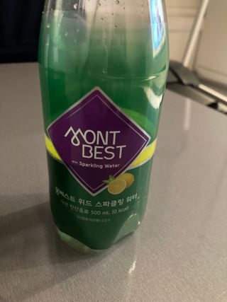 몽베스트 Montbest with Sparkling water Lemon OR Lime 20병(랜덤) — 5점을 준 리뷰어가 2022년 8월 올린 사용 사진
