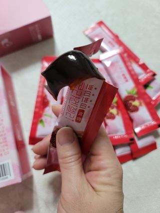 헬스업_쁘띠쁘띠석류콜라겐젤리_20g x 14포 — 5점을 준 리뷰어가 2021년 2월 올린 사용 사진