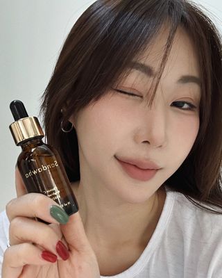 스킨큐어 산다화 비타민c 화이트닝 에센스 30ml — 5점을 준 리뷰어가 2023년 12월 올린 사용 사진