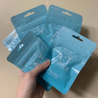 입 냄새 완화에 도움을 주는 에티켓 캔디 앳캔디 스트롱민트 — 5점을 준 리뷰어가 2021년 2월 올린 사용 사진