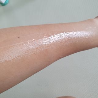 아미니 블루테라 바디로션 — 5점을 준 리뷰어가 2021년 7월 올린 사용 사진