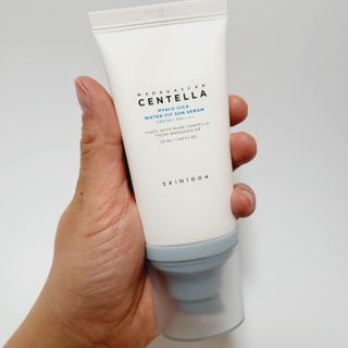 [스킨1004] 마다가스카르 센텔라 히알루-시카 워터핏 선세럼 50ml — 5점을 준 리뷰어가 2024년 5월 올린 사용 사진
