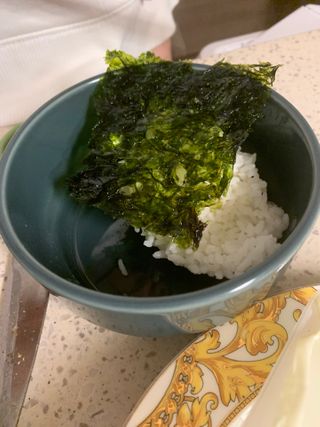 [해림맛김] 들기름에 구운 바삭바삭 김 4종 세트 + 1종 랜덤발송 총5개입 — 5점을 준 리뷰어가 2021년 2월 올린 사용 사진