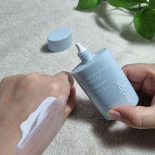 아이레시피 마일드 히알루로닉 모이스트 업 선스크린 SPF50+ PA++++ — 5점을 준 리뷰어가 2023년 6월 올린 사용 사진