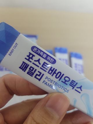 서울약사신협_포스트바이오틱스패밀리_5g x 100포 — 5점을 준 리뷰어가 2021년 5월 올린 사용 사진