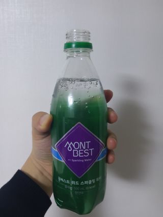 몽베스트 Montbest with Sparkling water Plain 20병 — 5점을 준 리뷰어가 2022년 5월 올린 사용 사진