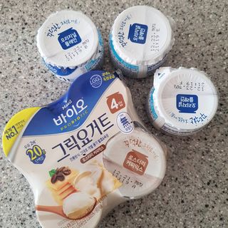 매일바이오 그릭요거트 오리지널 플레인 4개, 로스터리 커피믹스 4개 — 4점을 준 리뷰어가 2021년 12월 올린 사용 사진