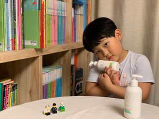 mom e 맘이 내추럴 베이비 케어 샴푸앤바스+로션 — 5점을 준 리뷰어가 2021년 1월 올린 사용 사진