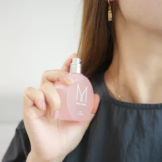 자연스러운 샴푸향이 나는 메블릭퍼퓸 케라 50ml +상큼달달한 라즈베리향이 나는 메블릭퍼퓸 라즈베리 50ml — 5점을 준 리뷰어가 2022년 9월 올린 사용 사진