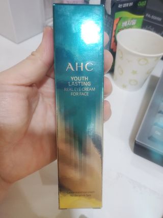 [NEW 탄력유턴 아이크림] AHC 유스 래스팅 리얼 아이크림 포 페이스 — 5점을 준 리뷰어가 2021년 3월 올린 사용 사진