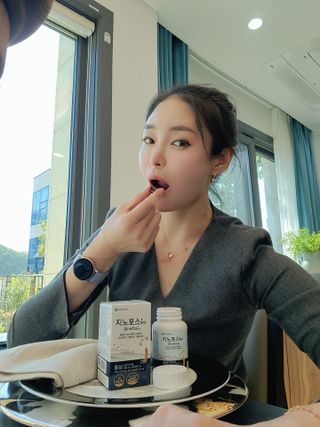 프리마인 홍삼의 강력한 에너지, 이제는 흡수율을 높인 최첨단 캡슐로 간편하게 초고속 충전하세요. — 5점을 준 리뷰어가 2022년 10월 올린 사용 사진