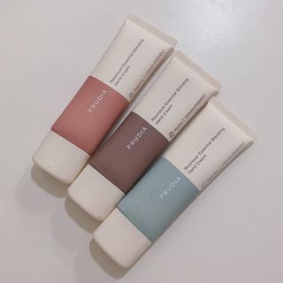 [후르디아] 끈적임 없는 착한성분 비건  핸드크림 3종 — 5점을 준 리뷰어가 2021년 10월 올린 사용 사진
