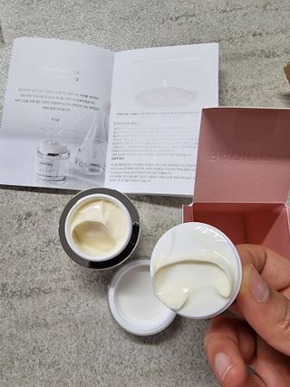 소담스퀘어 상암 라디셀 인텐시브 큐어 크림 50ml — 3점을 준 리뷰어가 2022년 11월 올린 사용 사진