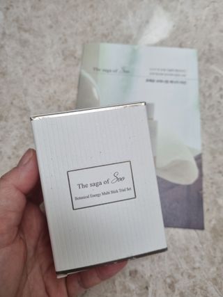 더사가오브수 [사가수] 효혜윤 보태니컬 에너지 에센스인로션 20ml /아이포올 스틱 3g — 4점을 준 리뷰어가 2023년 2월 올린 사용 사진