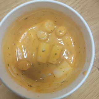 나우  [요리궁리] B타입 ( 매콤, 치즈, 매콤까르보 ) 꽃떡볶이 6개입 세트 — 5점을 준 리뷰어가 2025년 3월 올린 사용 사진