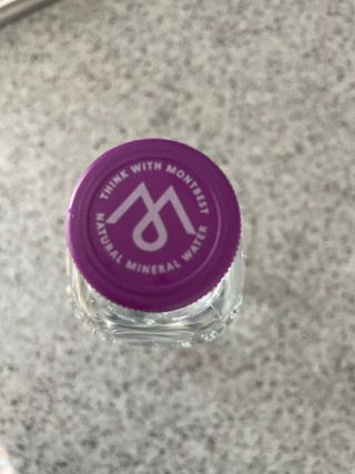 몽베스트 [MONTBEST]위드어스 500mL 20병 — 5점을 준 리뷰어가 2022년 6월 올린 사용 사진