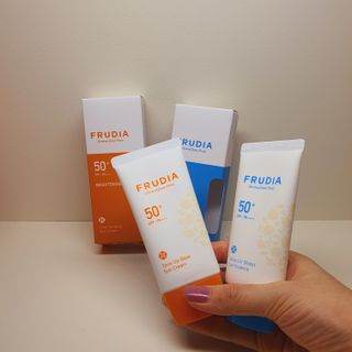 [후르디아] 혼합자차 선 에센스+톤업 선크림 2종 — 4.5점을 준 리뷰어가 2021년 8월 올린 사용 사진