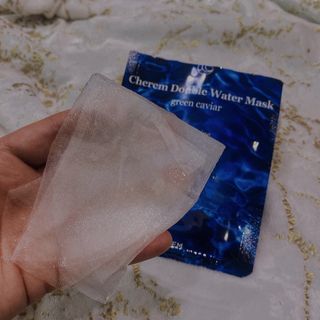 체르엠 그린 케비어 더블워터 마스크팩 5매입  2팩 — 4.5점을 준 리뷰어가 2021년 11월 올린 사용 사진