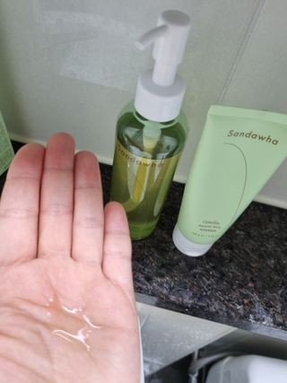 스킨큐어 산다화 순한 클렌징 동백 오일 200ml — 4.5점을 준 리뷰어가 2023년 4월 올린 사용 사진