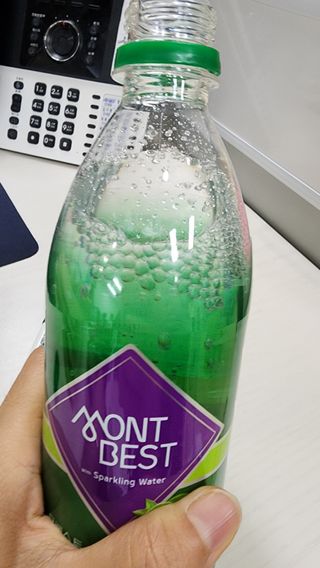 몽베스트 Montbest with Sparkling water Lime20병 — 4.5점을 준 리뷰어가 2022년 9월 올린 사용 사진