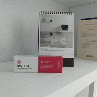 이지듀 DW-EGF 크림 다이브좀_콜라겐이 쏙쏙, 탄력피부로 다이빙 — 4점을 준 리뷰어가 2021년 2월 올린 사용 사진