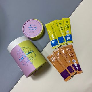 페페로니 맛있는 스틱 - 무항생제 닭고기 15개 + 원양선 참치 15개 — 5점을 준 리뷰어가 2021년 10월 올린 사용 사진