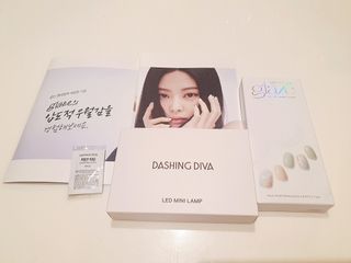 데싱디바 글레이즈 젤네일 포일 이펙트 네일_4종 중 택 1 — 4점을 준 리뷰어가 2021년 9월 올린 사용 사진