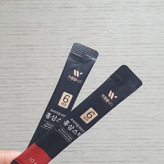 [푸름웰니스] 프리미엄 6년근 홍삼스틱 3mg x 100포 — 5점을 준 리뷰어가 2022년 4월 올린 사용 사진