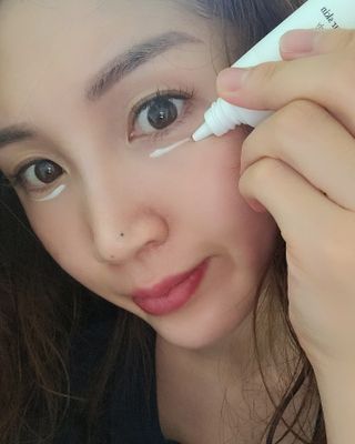 엘리샤코이 유스워터 페이스 앤 아이크림 — 5점을 준 리뷰어가 2021년 10월 올린 사용 사진