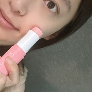 스킨큐어 산다화 카멜리아 안티 링클 멀티밤 — 5점을 준 리뷰어가 2023년 10월 올린 사용 사진