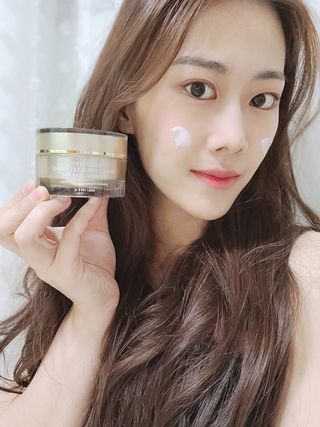 피부미 골드베릴 미라클페어 세레이징 퍼밍 크림 50ml — 5점을 준 리뷰어가 2021년 11월 올린 사용 사진