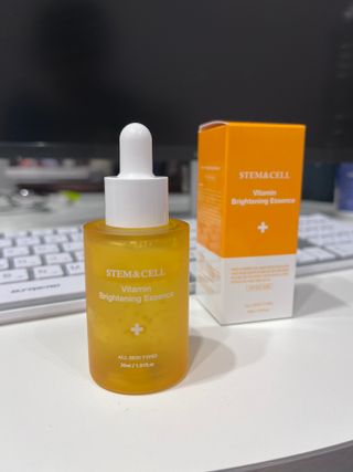 체르엠 스템앤셀 비타민 브라이트닝 에센스 30ml 1개 — 4점을 준 리뷰어가 2022년 4월 올린 사용 사진
