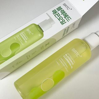 비알티씨 BRTC 안티폴루션 앤 블랙헤드 클렌징오일 300ml — 5점을 준 리뷰어가 2022년 12월 올린 사용 사진