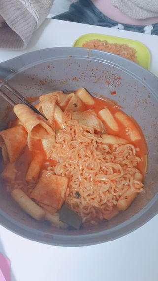 응큼떡볶이 — 5점을 준 리뷰어가 2021년 3월 올린 사용 사진