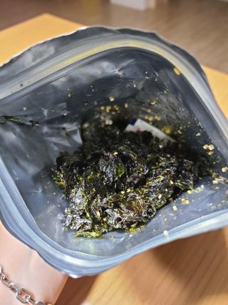 광천우리맛김 우리집밥도둑 맛있는광천김 우리김자반 50g 5봉 — 5점을 준 리뷰어가 2021년 11월 올린 사용 사진